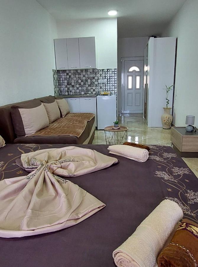 Apartmani Jovan 乌尔齐尼 外观 照片