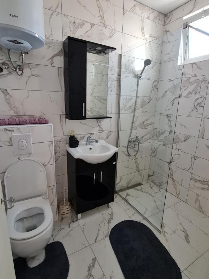 Apartmani Jovan 乌尔齐尼 外观 照片